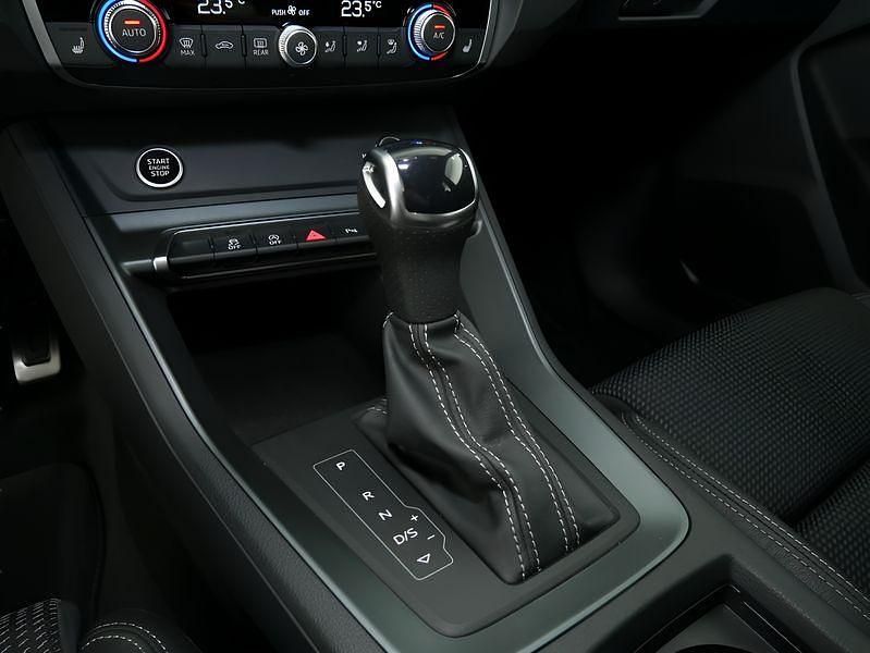 Gebraucht Audi Q3 150 PS (110 kW) 2025 Grau SUV