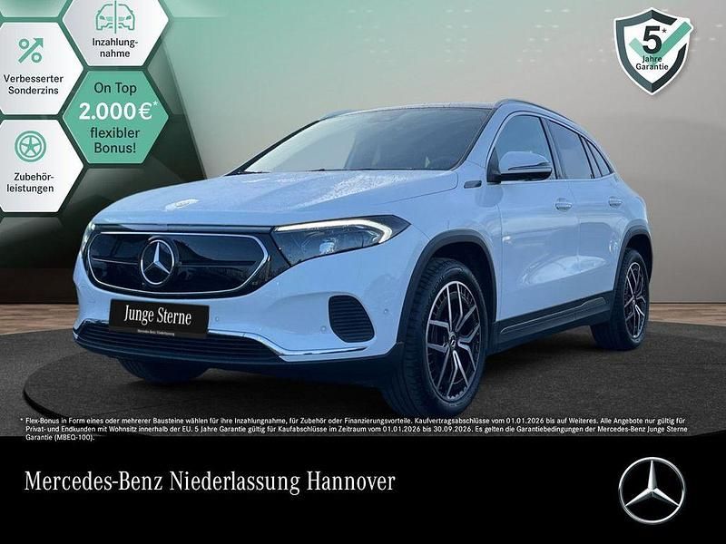 Weiß Gebraucht 2021 Mercedes EQA250 SUV | 28.890 € (Fairer Preis) - Bild 1/4