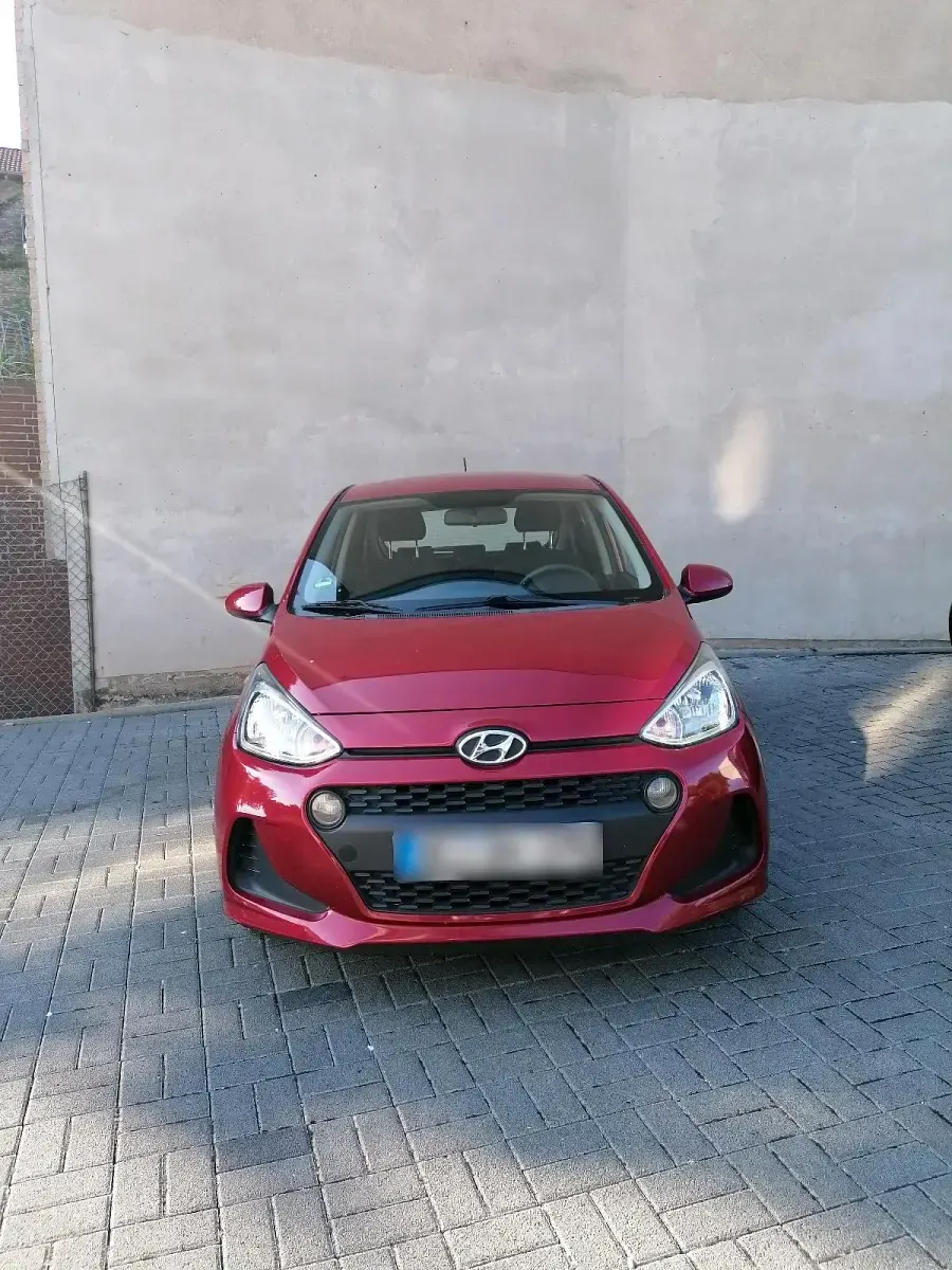 Gebraucht Hyundai i10 67 PS (49 kW) 2017 Rot Kleinwagen