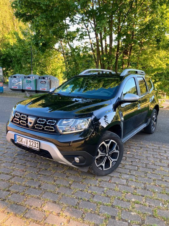 Schwarz Gebraucht 2020 Dacia Duster Anniversary SUV | 12.250 € (Superpreis) - Bild 1/4