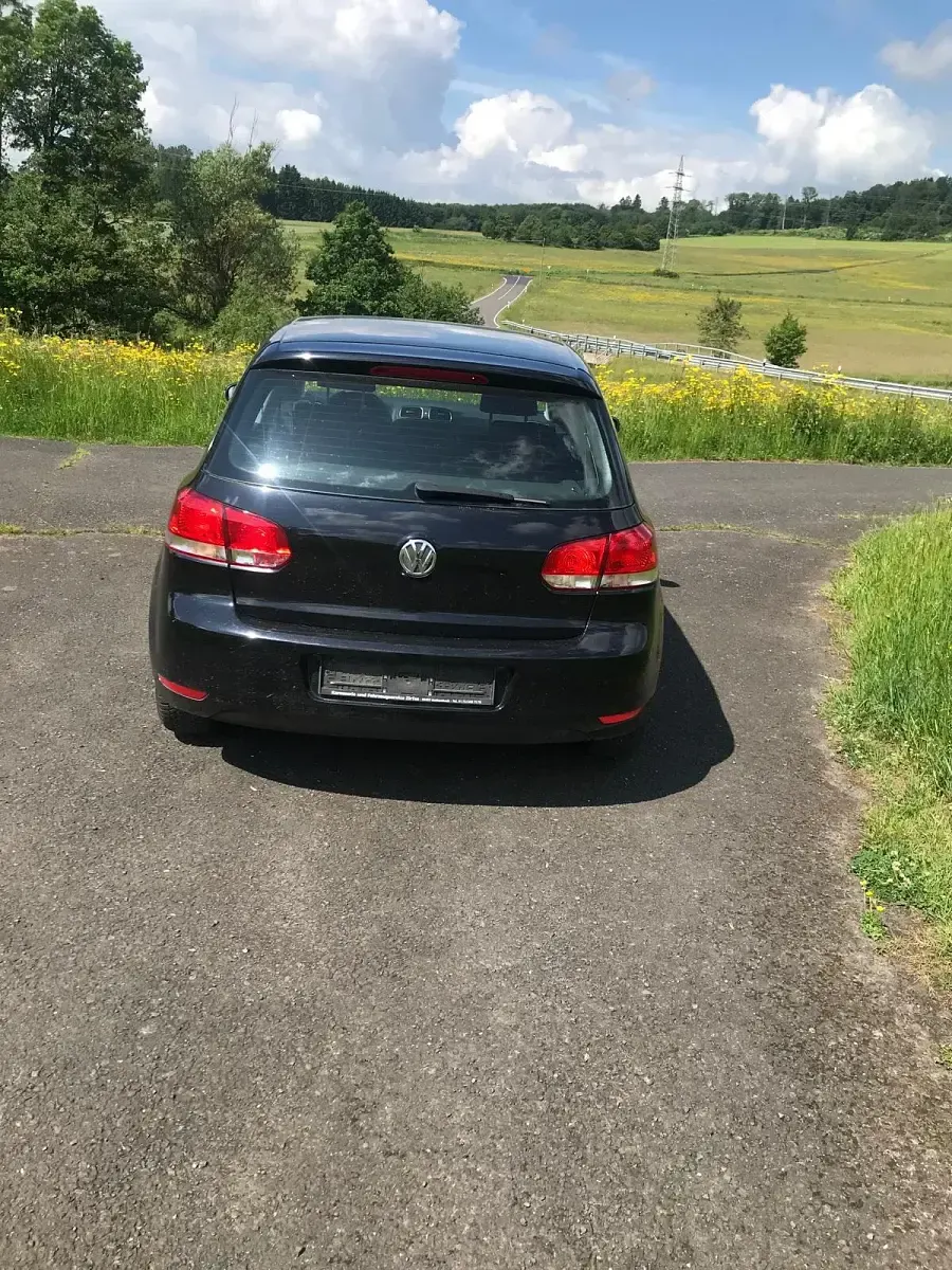 Gebraucht VW Golf VI 80 PS (58 kW) 2009 Schwarz Kleinwagen