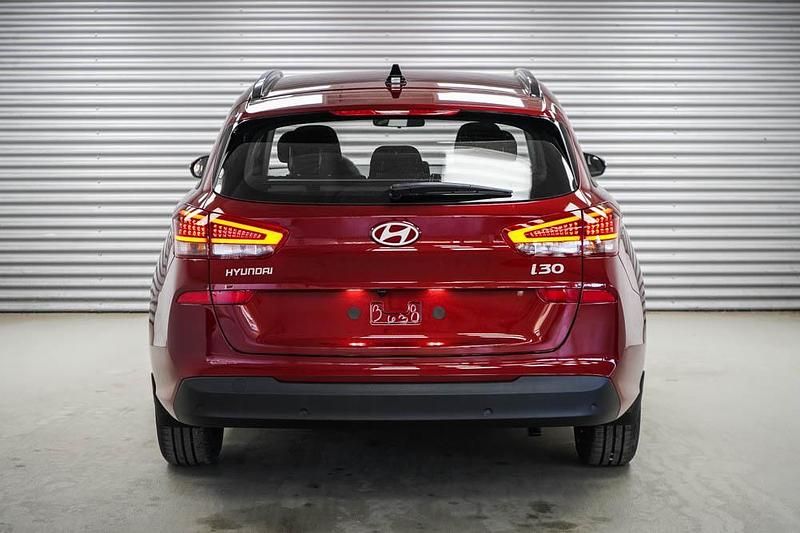 Neu Hyundai i30 2026 Ultimate red metallic () Kombi