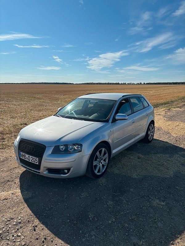 Silber Gebraucht 2008 Audi A3 Sportback Kleinwagen | 3.200 € (Fairer Preis) - Bild 1/4