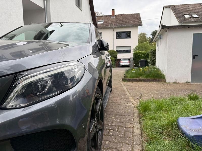 Gebraucht Mercedes GLE250 204 PS (150 kW) 2018 Schwarz SUV