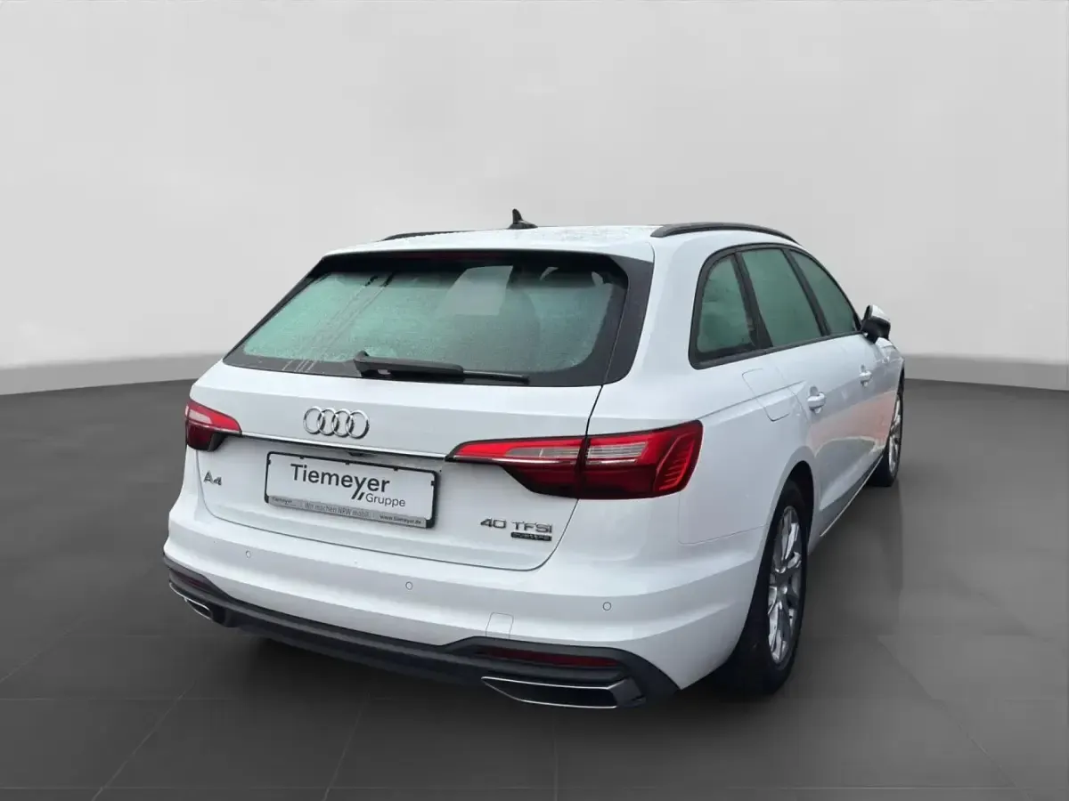 Gebraucht Audi A4 Design 204 PS (150 kW) 2024 Grau Kombi