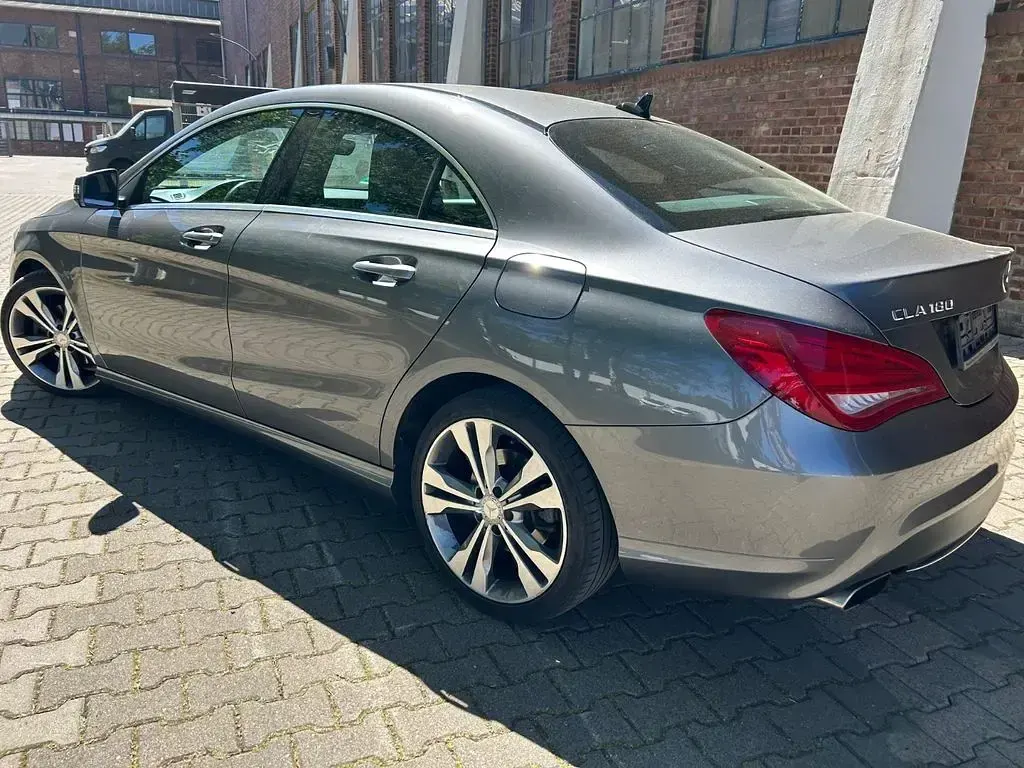 Gebraucht Mercedes CLA180 122 PS (89 kW) 2013 Grau Limousine