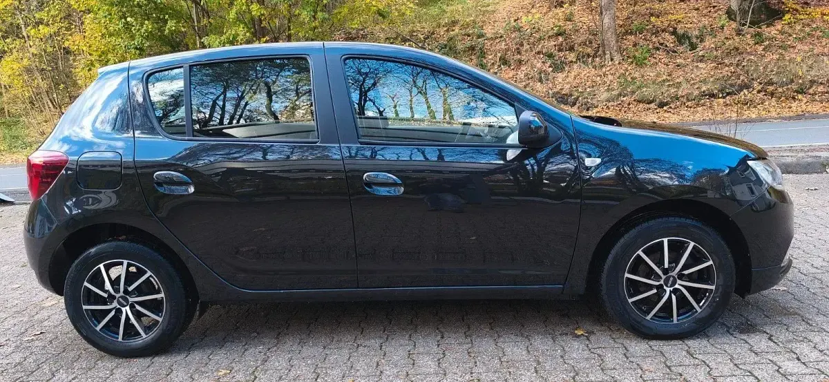 Gebraucht Dacia Sandero Essentiel 90 PS (66 kW) 2019 Schwarz Limousine