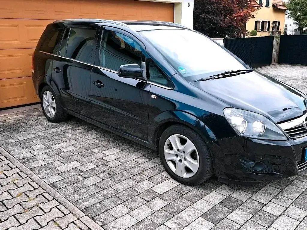 Gebraucht Opel Zafira 125 PS (91 kW) 2011 Schwarz Van / Kleinbus