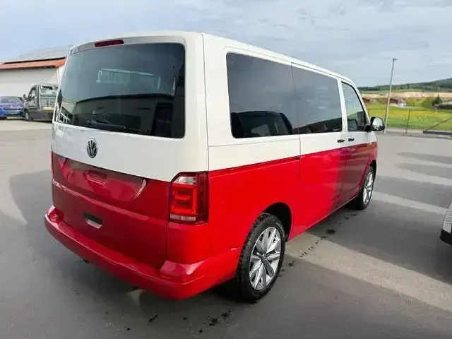Gebraucht VW Multivan 150 PS (110 kW) 2019 Rot Van / Kleinbus