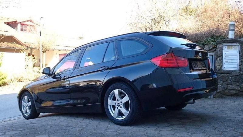 Gebraucht Mercedes 320 184 PS (135 kW) 2012 Schwarz Kombi