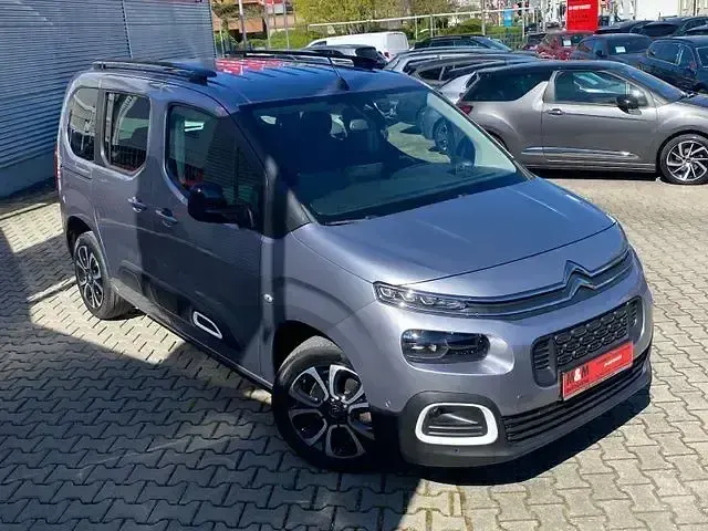 Gebraucht Citroën Berlingo Shine 131 PS (96 kW) 2021 Andere Van / Kleinbus