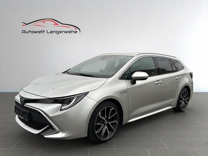 Silber Gebraucht 2021 Toyota Corolla Lounge Kombi | 21.999 € (Superpreis) - Bild 1/4