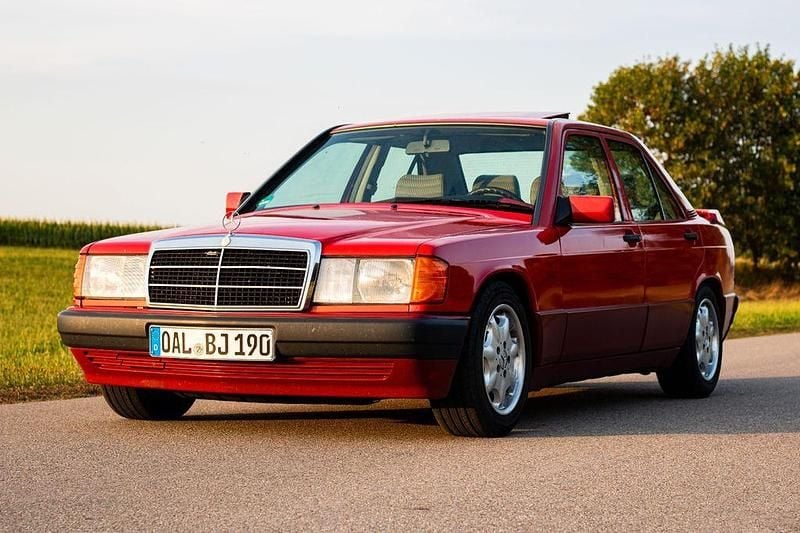 Rot Gebraucht 1991 Mercedes 190 Limousine | 6.300 € - Bild 1/4