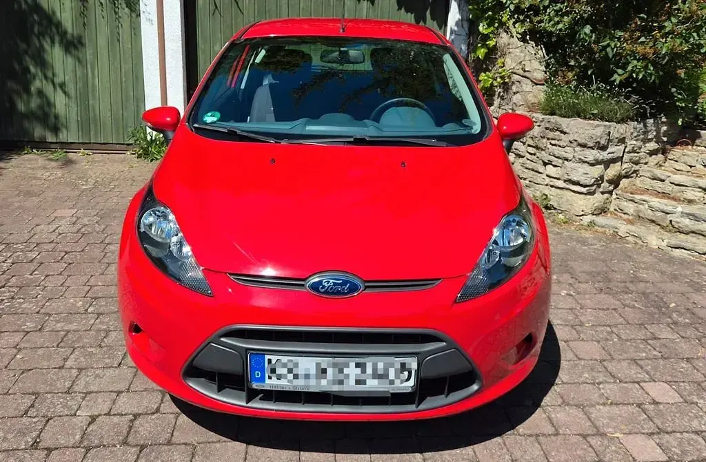 Gebraucht Ford Fiesta Ambiente 82 PS (60 kW) 2009 Rot Limousine