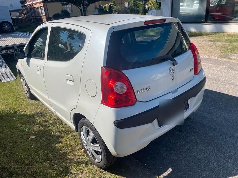 Gebraucht Nissan Pixo 68 PS (50 kW) 2010 Weiß Kleinwagen