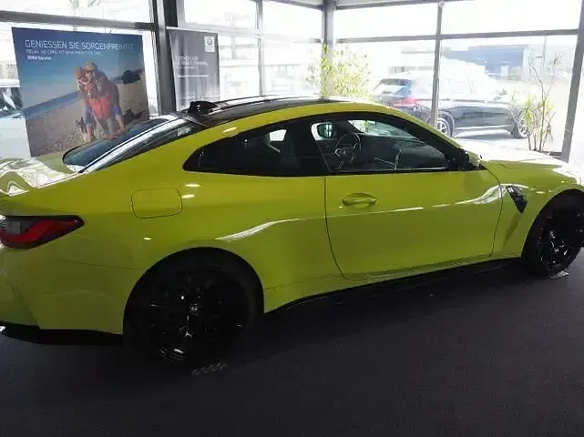 Używany BMW M4 Performance 480 KM (353 kW) 2021 Żółty Coupe