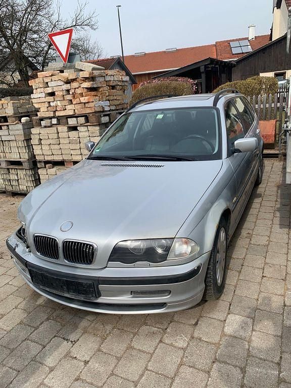 Gebraucht BMW 320 150 PS (110 kW) 2000 Kombi