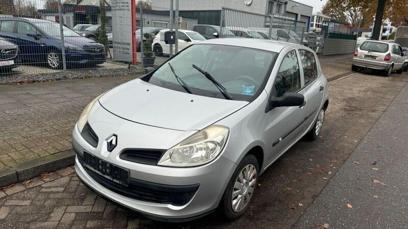 Silber Gebraucht 2008 Renault Clio III Authentique Limousine | 2.450 € (Fairer Preis) - Bild 1/4