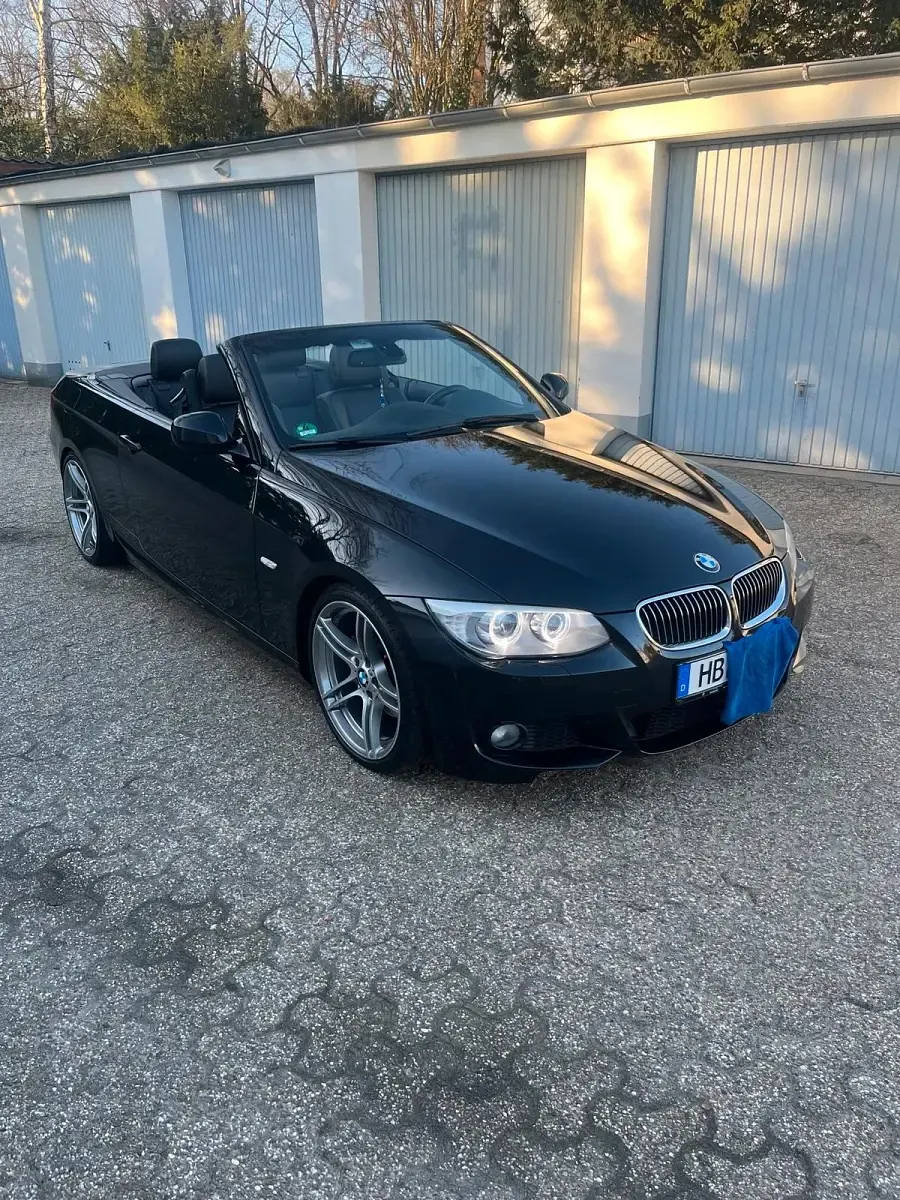 Gebraucht BMW 325 Cabriolet 204 PS (150 kW) 2013 Schwarz Cabrio