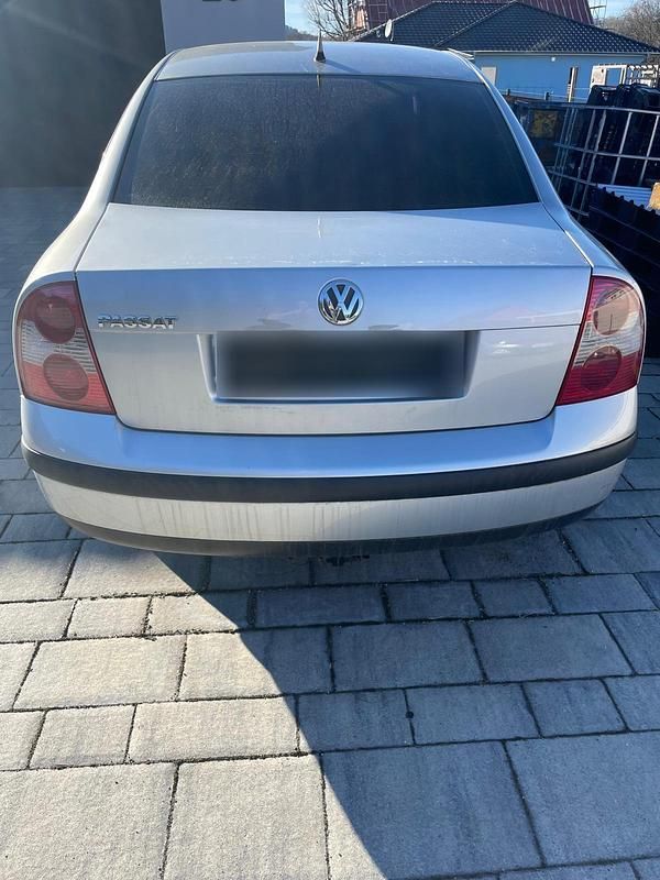 Gebraucht VW Passat 105 PS (77 kW) 2002 Silber Limousine