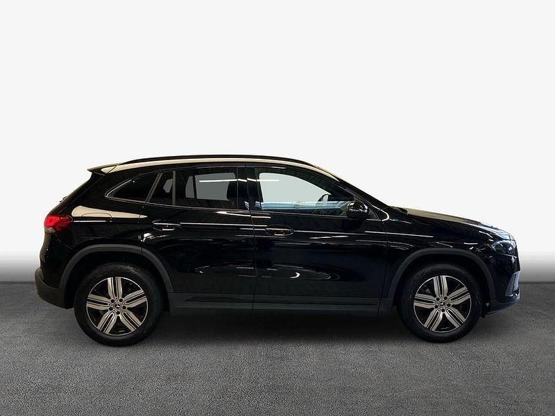 Gebraucht Mercedes EQA250 Progressive 139 kW (190 PS) 2022 Schwarz SUV
