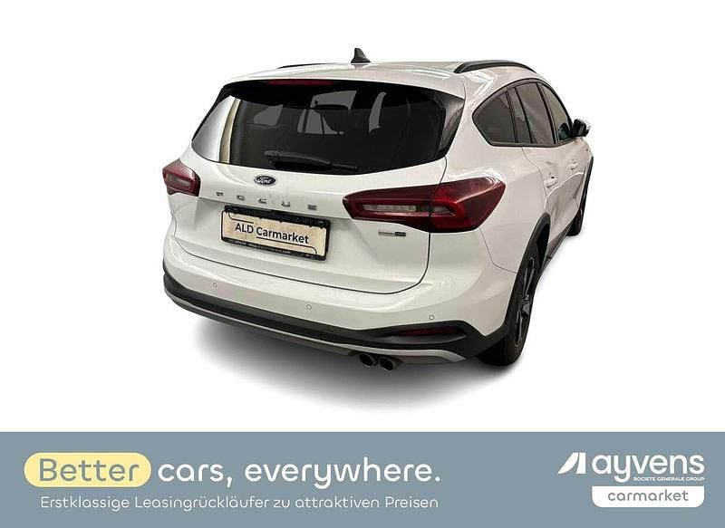 Gebraucht Ford Focus 125 PS (91 kW) 2022 Frostweiß Coupé