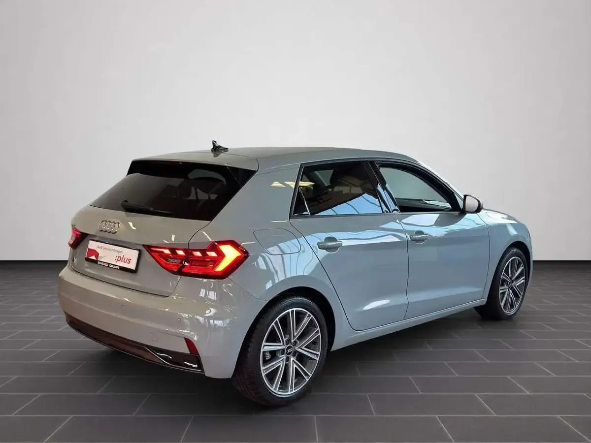 Gebraucht Audi A1 Advanced Plus 150 PS (110 kW) 2023 Pfeilgrau perleffekt SUV
