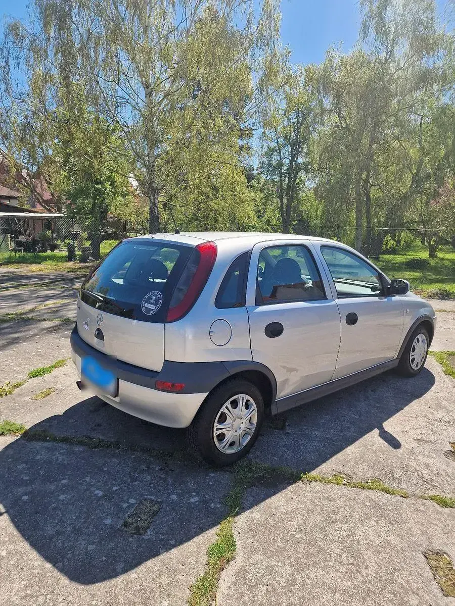 Gebraucht Opel Corsa 75 PS (55 kW) 2004 Silber Kleinwagen