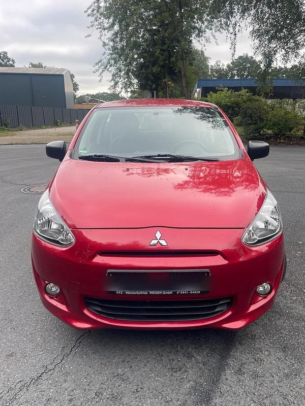 Rot Gebraucht 2015 Mitsubishi Space Star Limousine | 3.300 € (Guter Preis) - Bild 1/4