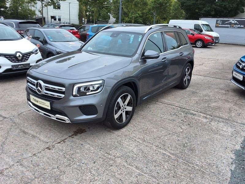 Grau Gebraucht 2020 Mercedes GLB200 SUV | 34.990 € (Fairer Preis) - Bild 1/4