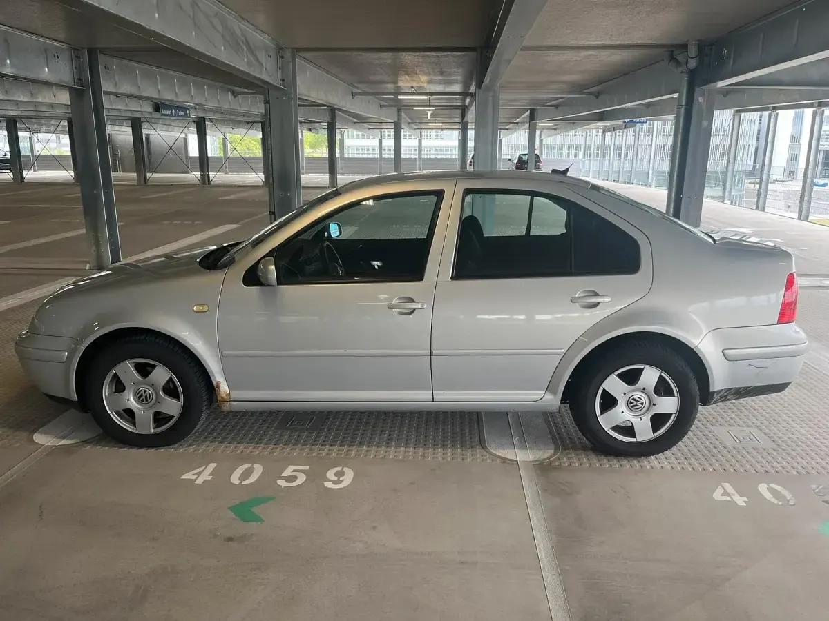 Gebraucht VW Bora 101 PS (74 kW) 1999 Silber Limousine