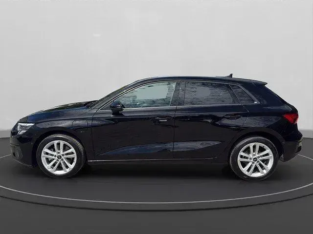 Gebraucht Audi A3 Sport 150 PS (110 kW) 2023 Brillantschwarz Limousine