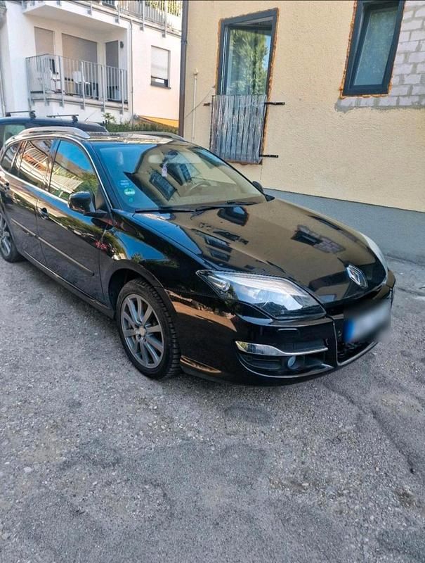 Schwarz Gebraucht 2011 Renault Laguna III Kombi | 2.850 € (Guter Preis) - Bild 1/4