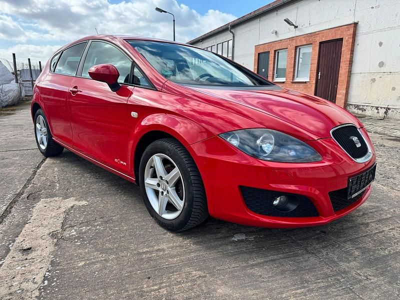 Second-hand Seat Leon 105 CP (77 kW) 2012 Roșu Berlinǎ