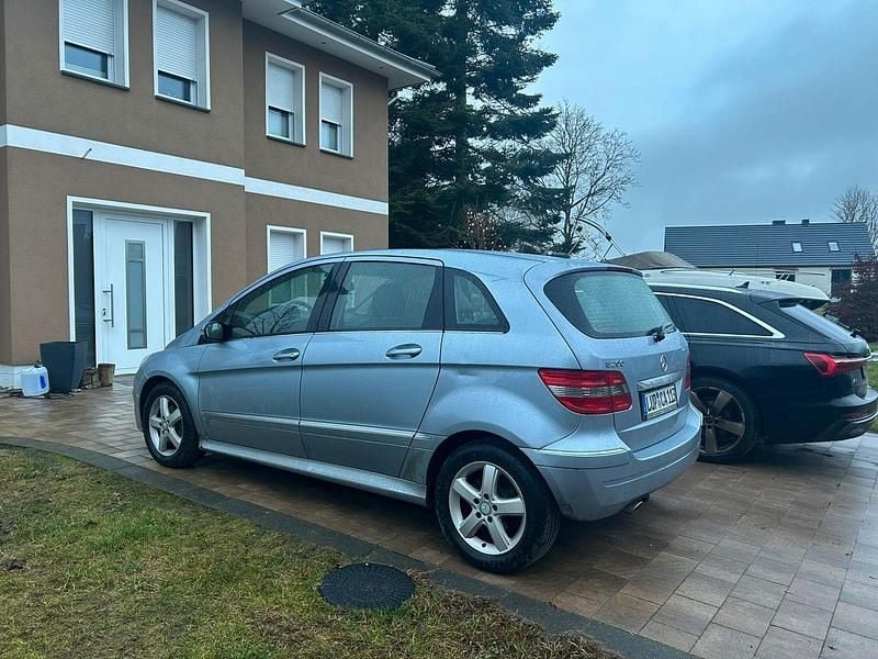 Blau Gebraucht 2006 Mercedes 200 Kleinwagen | 2.900 € (Guter Preis) - Bild 1/4