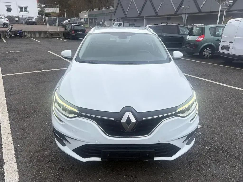 Gebraucht Renault Mégane IV Business 159 PS (116 kW) 2021 Weiß Limousine