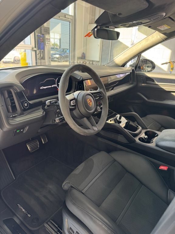 Gebraucht Porsche Cayenne GTS 500 PS (367 kW) 2024 Weiß SUV