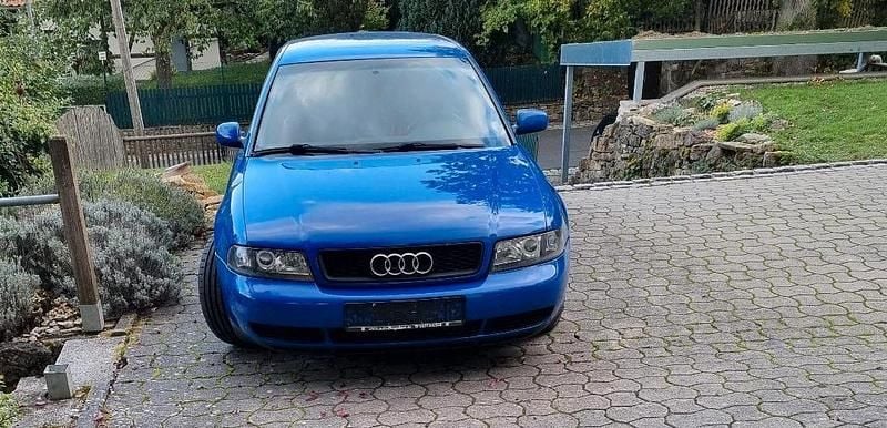 Blau Gebraucht 1998 Audi A4 Kombi | 1.300 € (Superpreis) - Bild 1/4