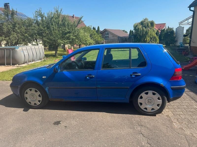 Blau Gebraucht 2001 VW Golf IV Kleinwagen | 1.500 € (Superpreis) - Bild 1/4