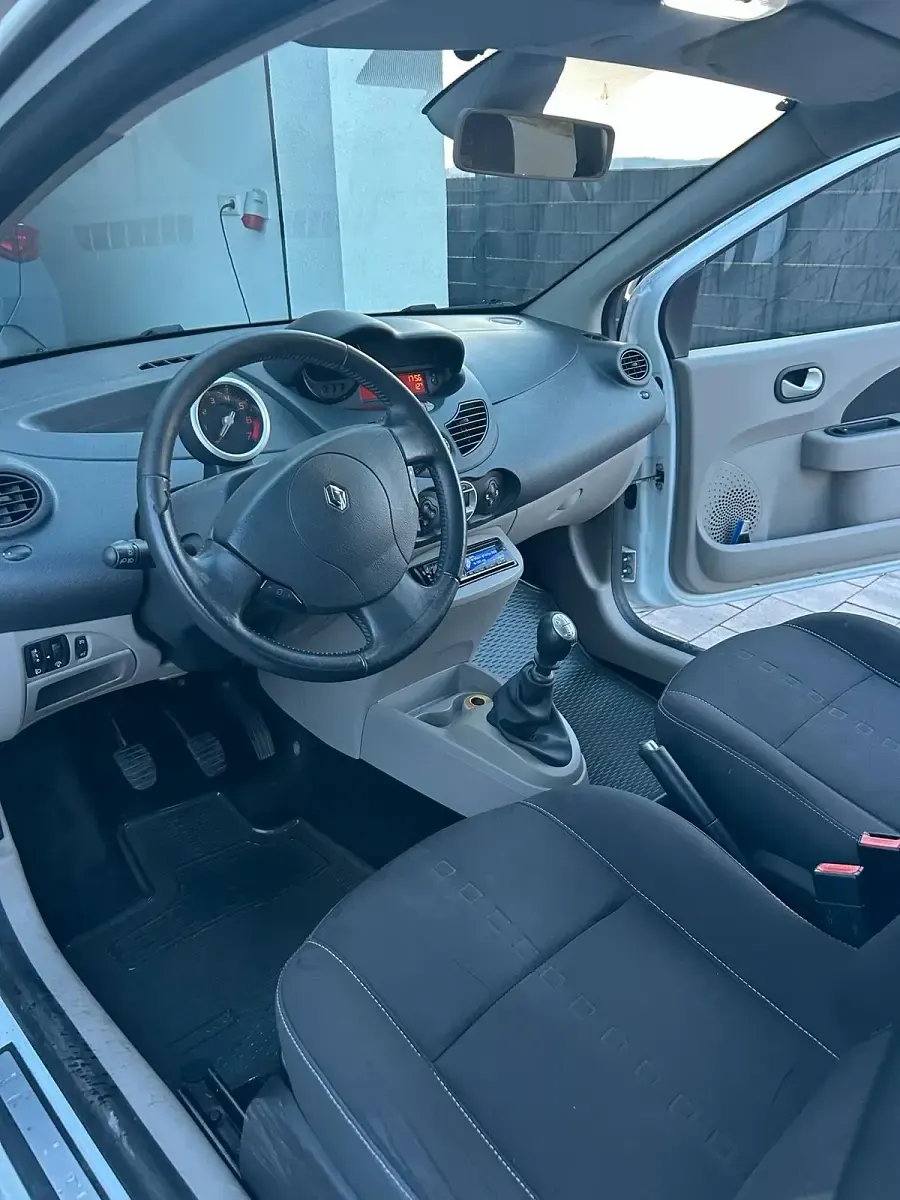 Gebraucht Renault Twingo 75 PS (55 kW) 2009 Weiß Kleinwagen