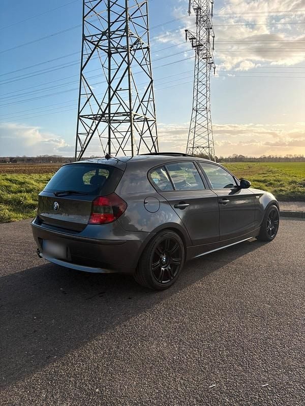Gebraucht BMW 130 265 PS (194 kW) 2006 Grau Kleinwagen