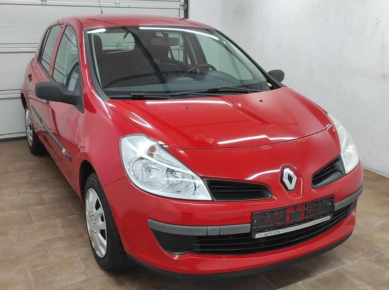 Gebraucht Renault Clio II 75 PS (55 kW) 2009 Hellrot Kleinwagen