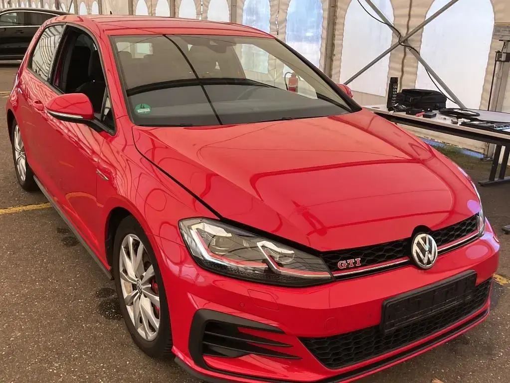 Gebraucht VW Golf VII GTI 245 PS (180 kW) 2019 Rot Limousine