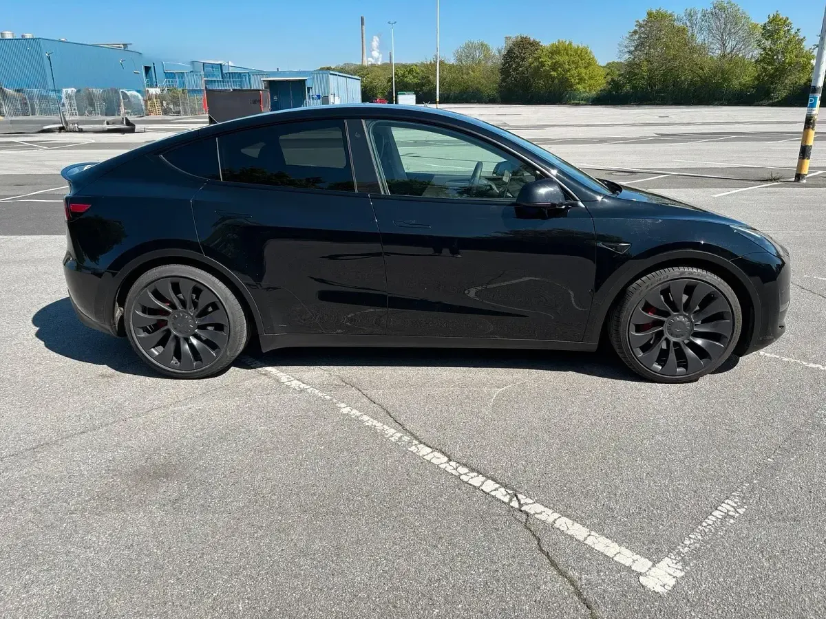 Gebraucht Tesla Model Y Performance 393 kW (535 PS) 2022 Schwarz SUV