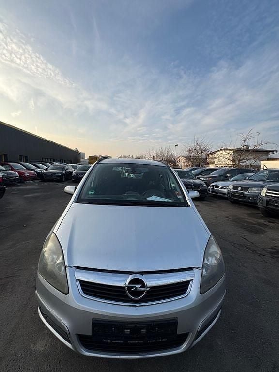Gebraucht Opel Zafira Edition 140 PS (102 kW) 2005 Silber Van / Kleinbus