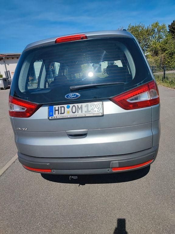 Second-hand Ford Galaxy Trend 140 CP (102 kW) 2014 Argintiu Monovolum