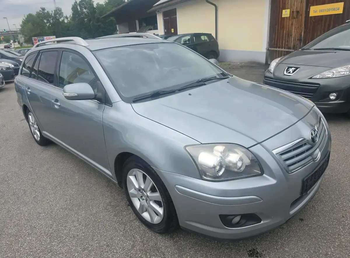 Gebraucht Toyota Avensis 130 PS (95 kW) 2008 Grau Kombi