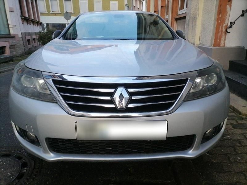 Gebraucht Renault Latitude 150 PS (110 kW) 2011 Silber Limousine