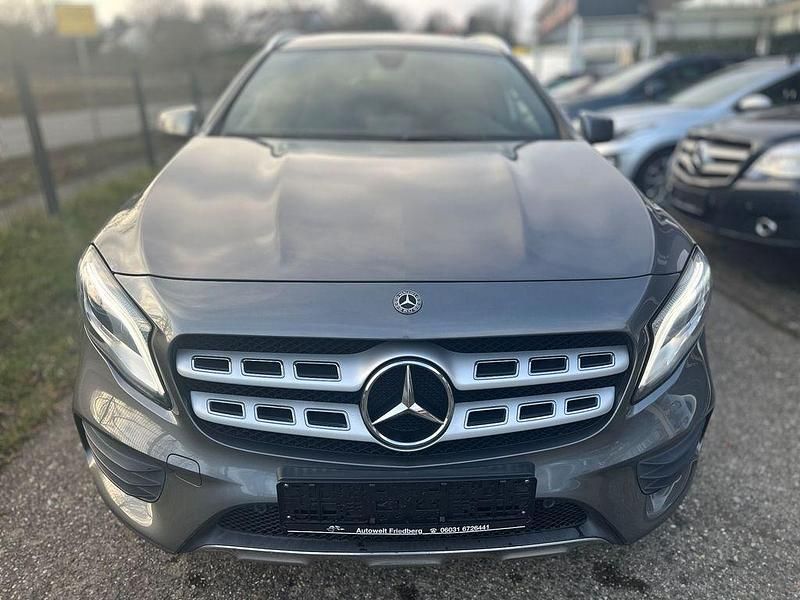 Gebraucht Mercedes GLA250 AMG line 211 PS (155 kW) 2019 Grau SUV