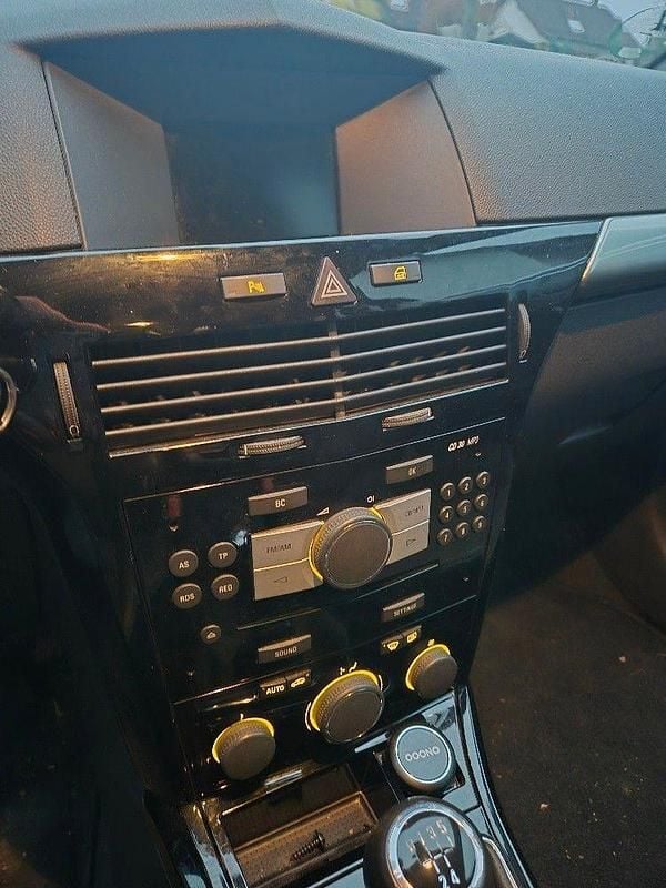 Gebraucht Opel Astra Innovation 116 PS (85 kW) 2009 Grau Kombi